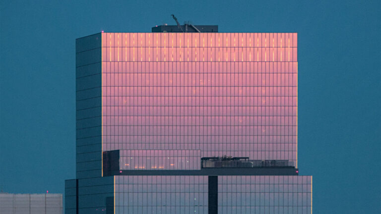 Best Glass Skyscrapers in the US: A Definitive Guide to High-Rise