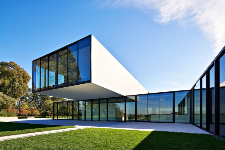 Luxury Glass Architecture USA:The Definitive Engineering Design